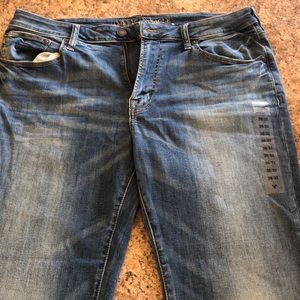 Brand New AE JEANS!